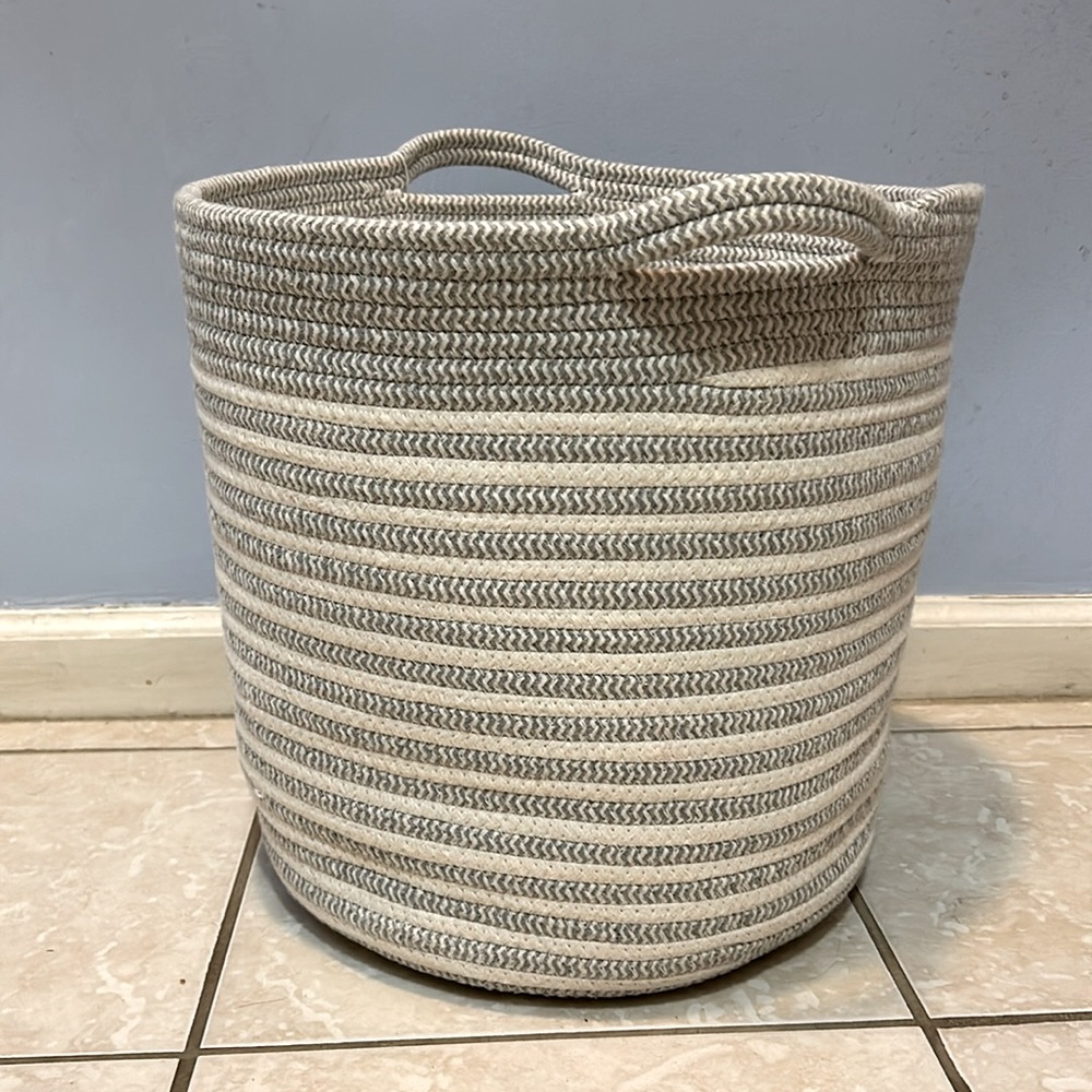 NWT heritage living woven basket